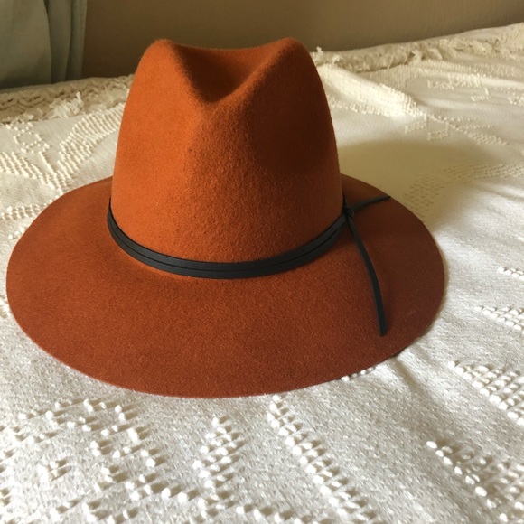 Hat - Picture 1 of 2